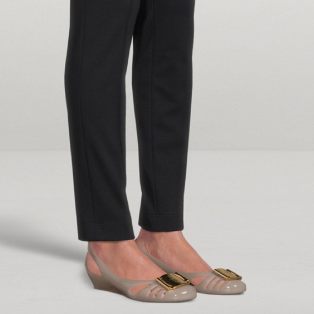 Salvatore Ferragamo Bermuda Jelly Ballet Flats, size 10